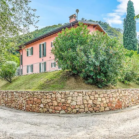 Apartment Capre 1 *